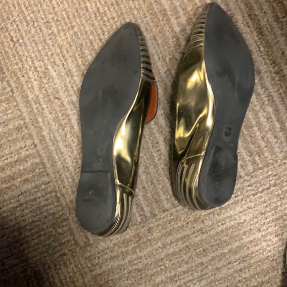 Gold shoes - Picture 3 of 4